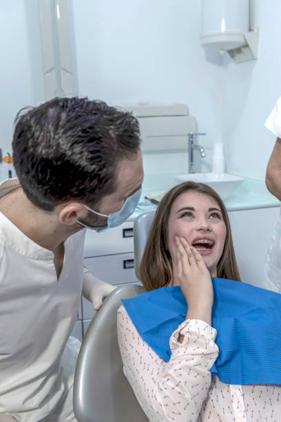 Best Emergency Gum Pain Relief  in Shorewood Tower Hills Harbert, MI